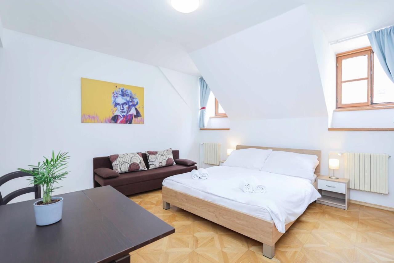 Beethoven Apartments Bratislava Esterno foto